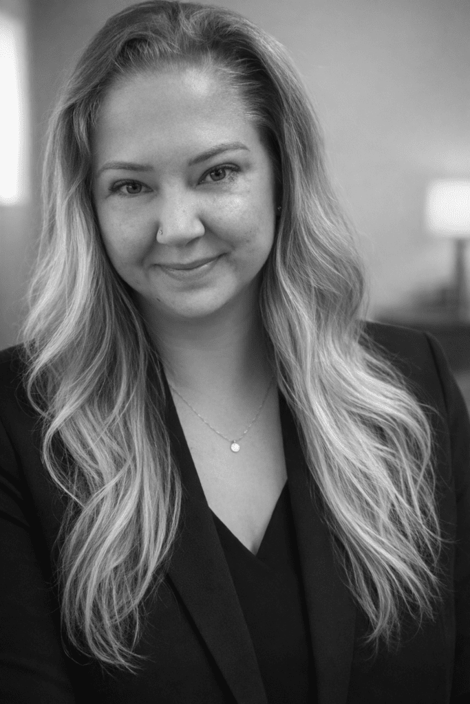 Lindsey Bradshaw HeadshotJan2026_BW